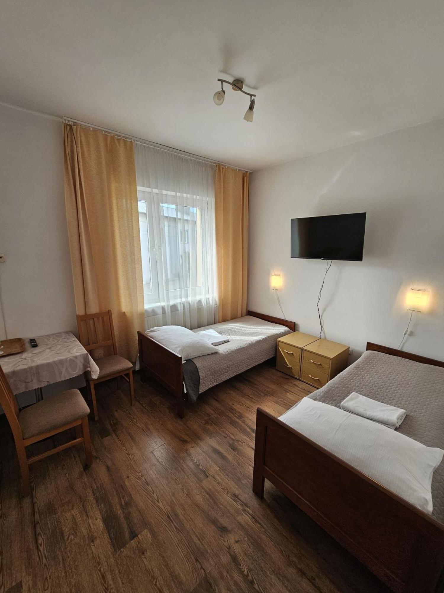 Hotel Eden 24H Rzeszów Εξωτερικό φωτογραφία