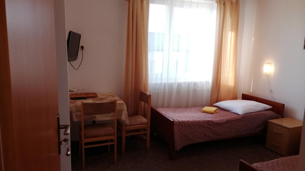 Hotel Eden 24H Rzeszów Εξωτερικό φωτογραφία